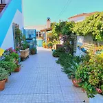 Ethic Surf House Pensjonat Ferrel (Leiria)