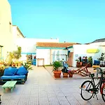 Ethic Surf House Vendégház